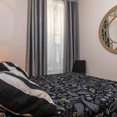 Triana Ines Apartment Севиля Екстериор снимка