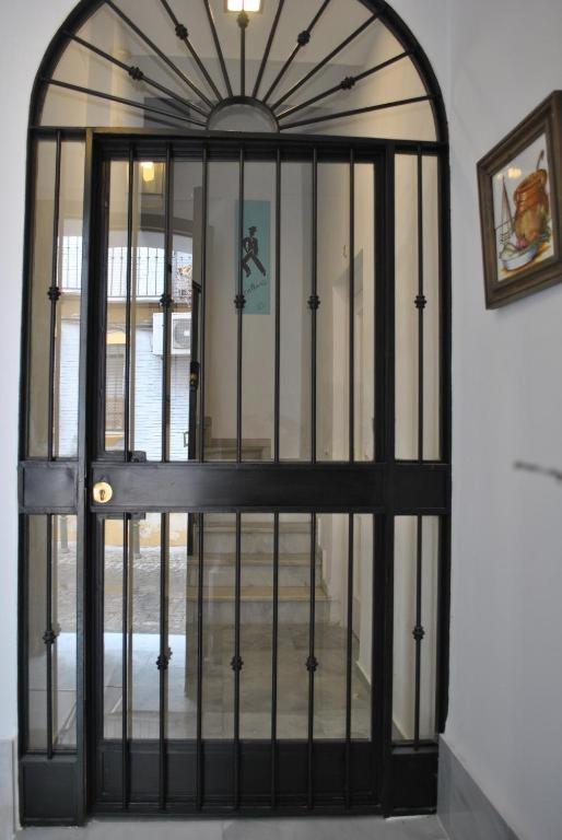 Triana Ines Apartment Севиля Екстериор снимка